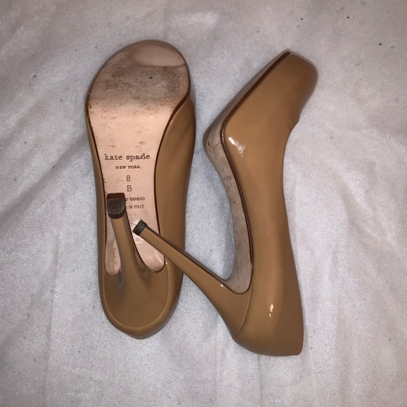 Tan Patent Leather Kate Spade Heels - Picture 6 of 7